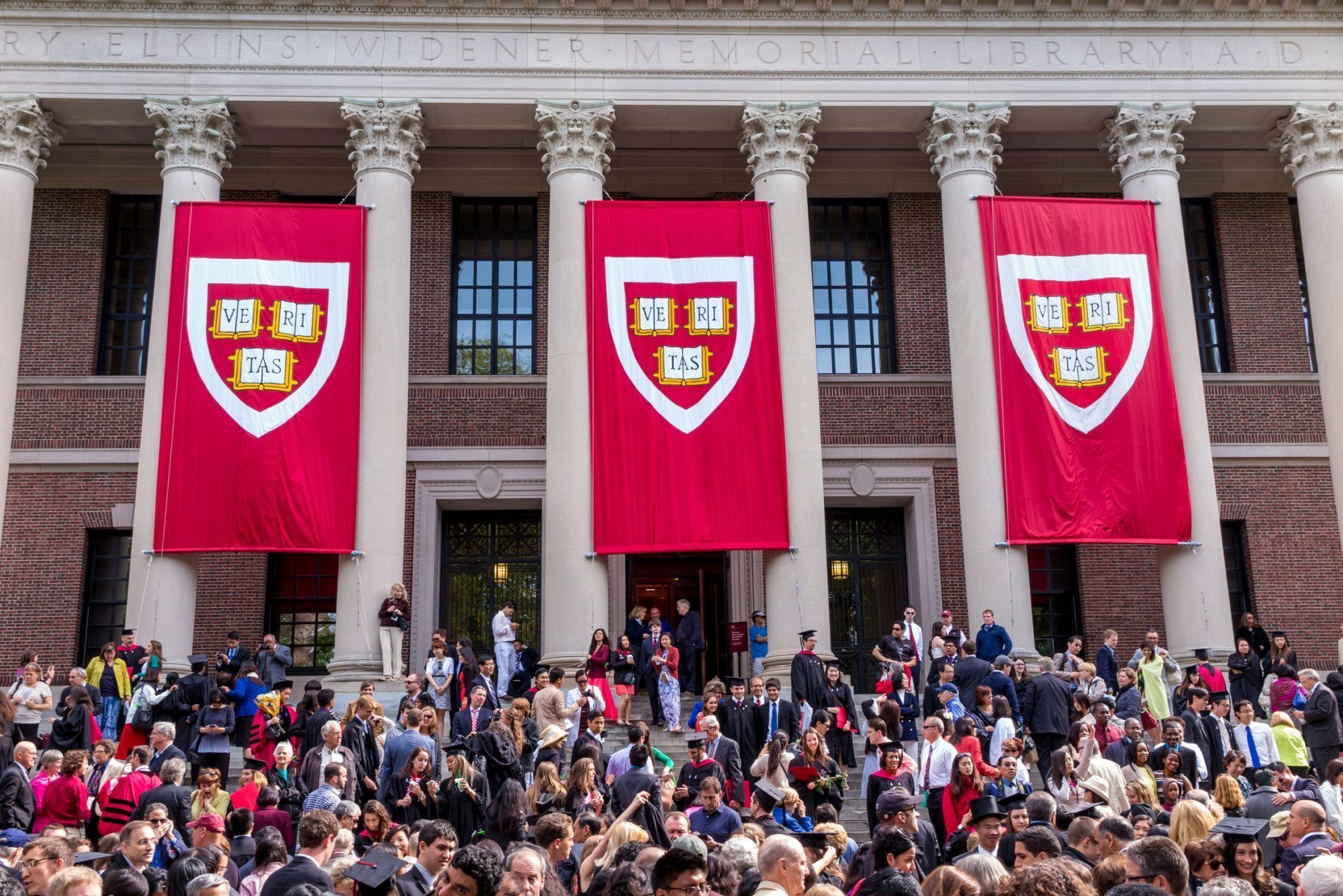 Fosta conducătoare a Universității Harvard acuză administrația Trump de acțiuni împotriva colegiilor din SUA, asemănătoare celor ale guvernelor autoritare