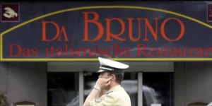 Afacerile din domeniul restaurantelor, barurilor, pub-urilor, pizzeriilor și gelateriilor, principalele vehicule pentru spălarea banilor de către mafie în Italia, inclusiv în străinătate