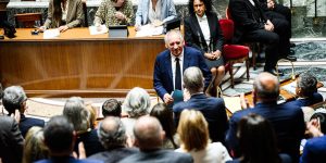 Demisia lui François Bayrou și numirea noului premier ministru de către Emmanuel Macron.