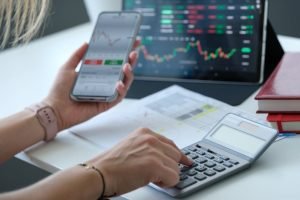 Uniunea Europeană va promova educația financiară și va spori șansele de economisire și investiții pentru cetățeni