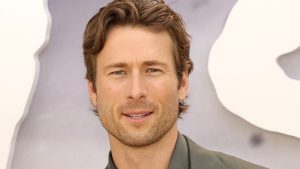 Glen Powell răspunde la critici cu sfatul lui Tom Cruise