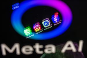 Mod gratuit pentru a restaura fotografii vechi cu ajutorul unei aplicații AI
