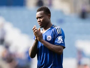 Iată o reformulare a titlului: “Anticipare: Oxford United vs Leicester City – previziune, știri despre echipă, aliniere alcătuirii de jucători” 

Sau, într-o formă și mai permisivă: “Prezentare meciului: Oxford United contra Leicester City – previziune, ultimele știri ale echipei și ordinea de joc”.