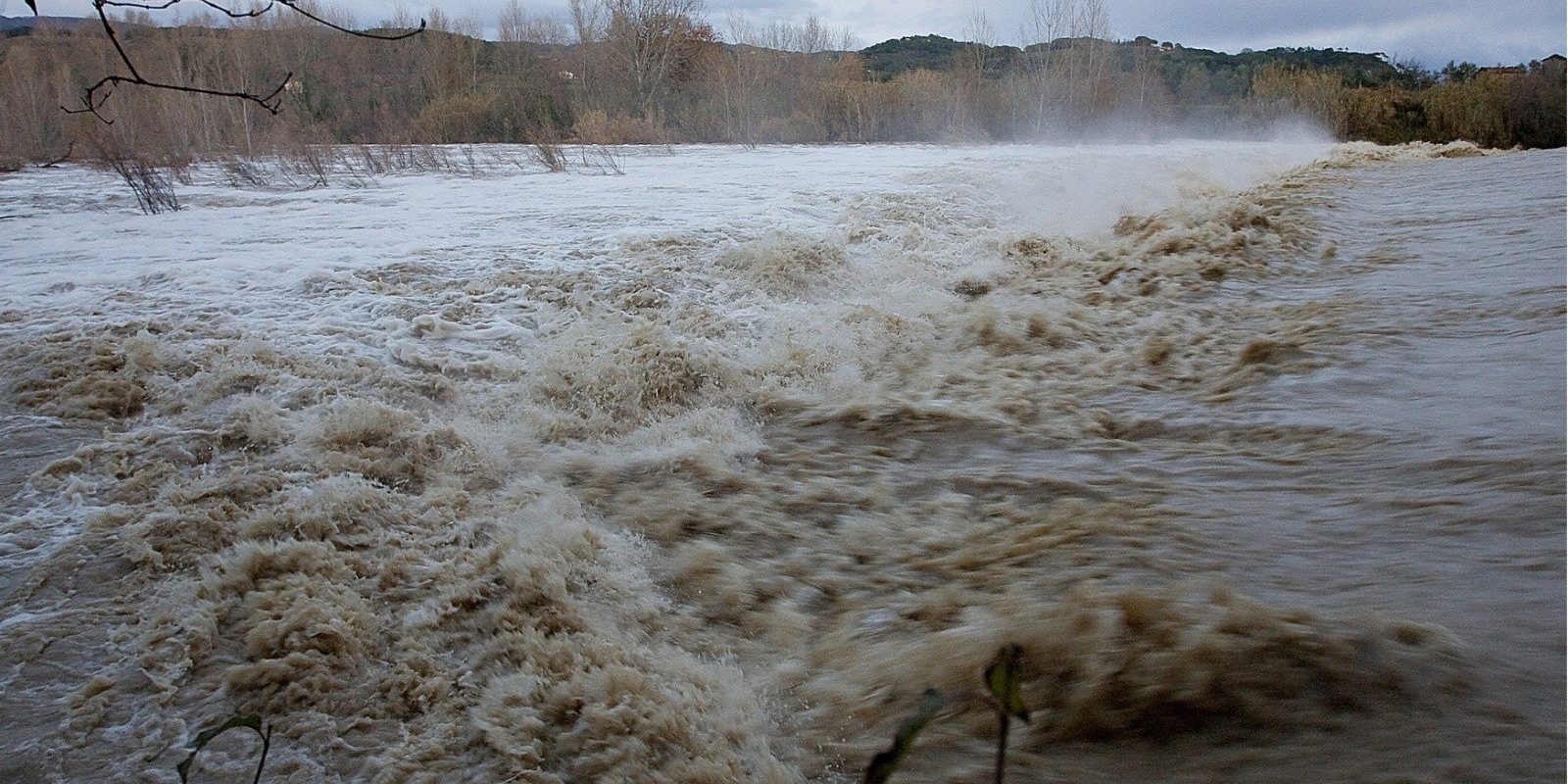 inhga-inundatii-viituri-inundatie-viitura-isu-.jpg