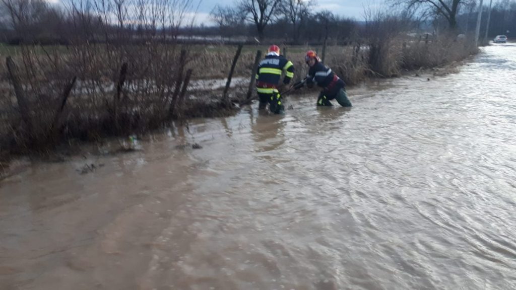 inundatie-isu-dambovita-e1659207231964.jpeg