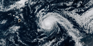 Uraganul Kiko se apropie de Hawaii, declanșând starea de urgență