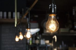 Creșterea prețurilor la energie electrică a fost cel mai semnificativ în august, cu o majorare de 65,73% față de anul precedent, conform datelor Institutului Național de Statisticăea noastră”