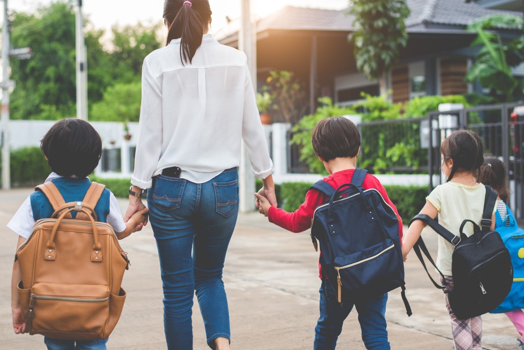 Un sfert dintre părinții din Germania se tem că nu vor reuși să susțină necesitățile esențiale ale familiei, indică un studiu de opinie