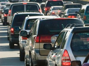 Industria auto europeană consideră nerealistă interzicerea emisiei de CO2 până în 2035 de către UE
