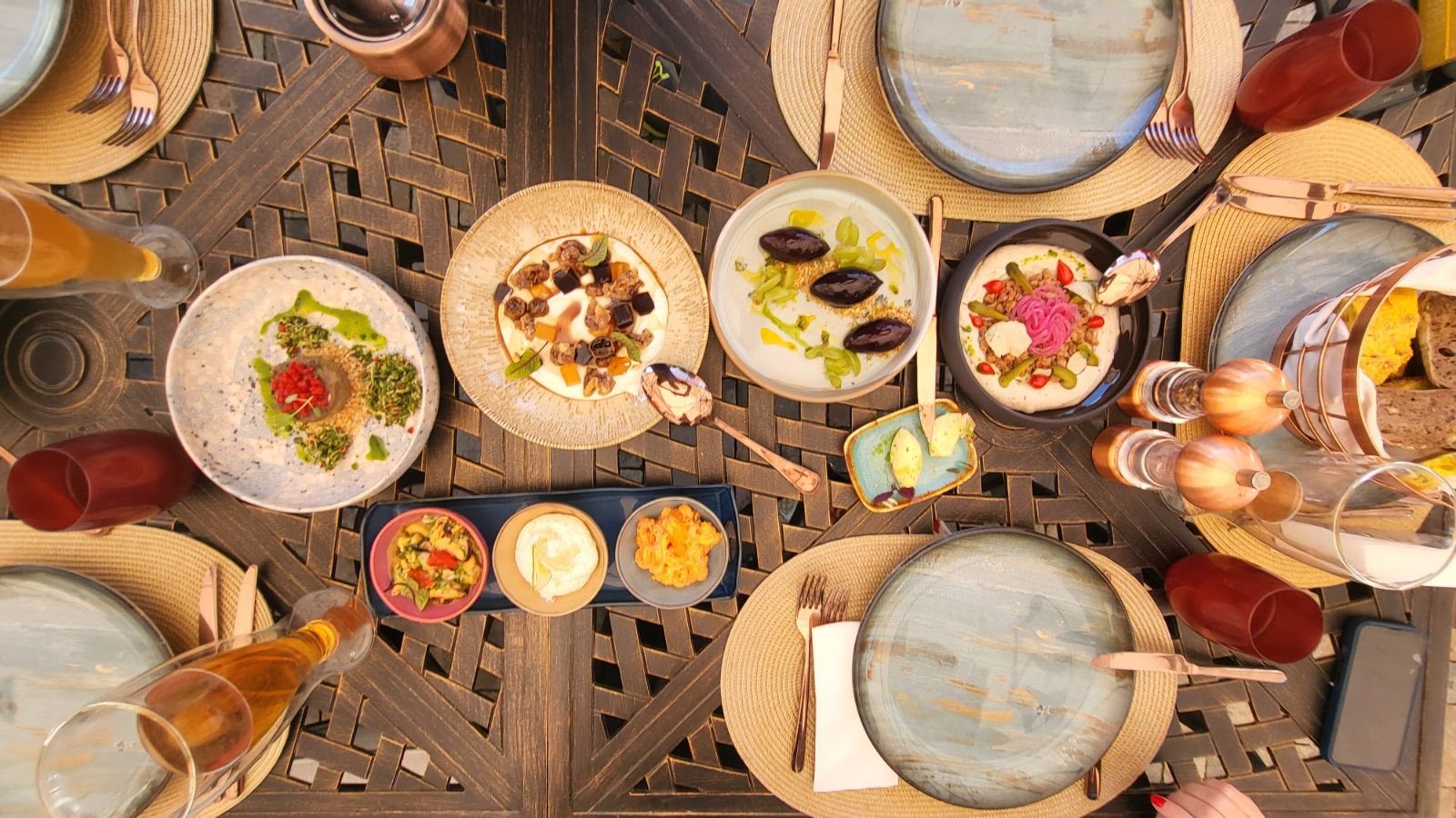 [ad_1] Dacă nu știi ce să pregătești în bucătărie și vrei să-ți simplifici viața, astfel încât să eviți să petreci fiecare zi gătind, te putem ajuta cu o idee pentru întreaga săptămână 22-28 septembrie