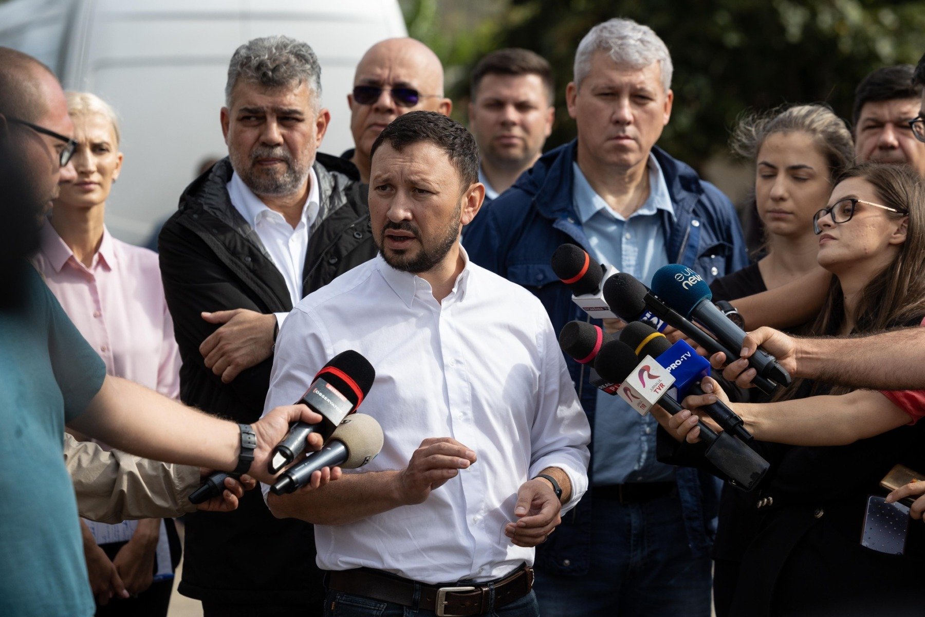 Compania de mentenanță a iluminatului public din Vaslui solicită rezilierea contractului după incidentul cu copilul electrocutat, iar primarul Lucian Braniște menționează că s-au cerut evaluări din motive emoționale