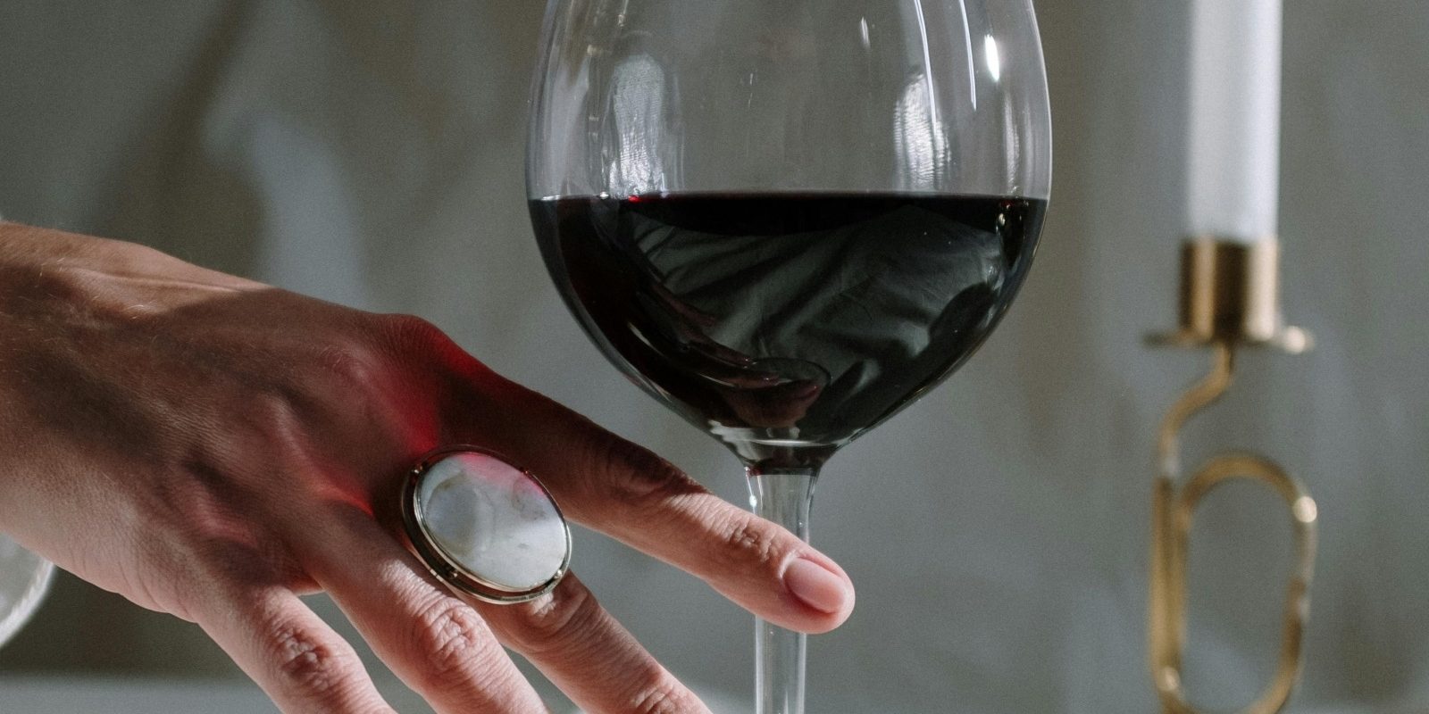pahar-de-vin.jpg