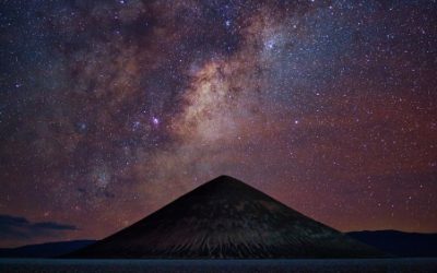 pixabay-milky-way-sebadelval_63209400.jpg