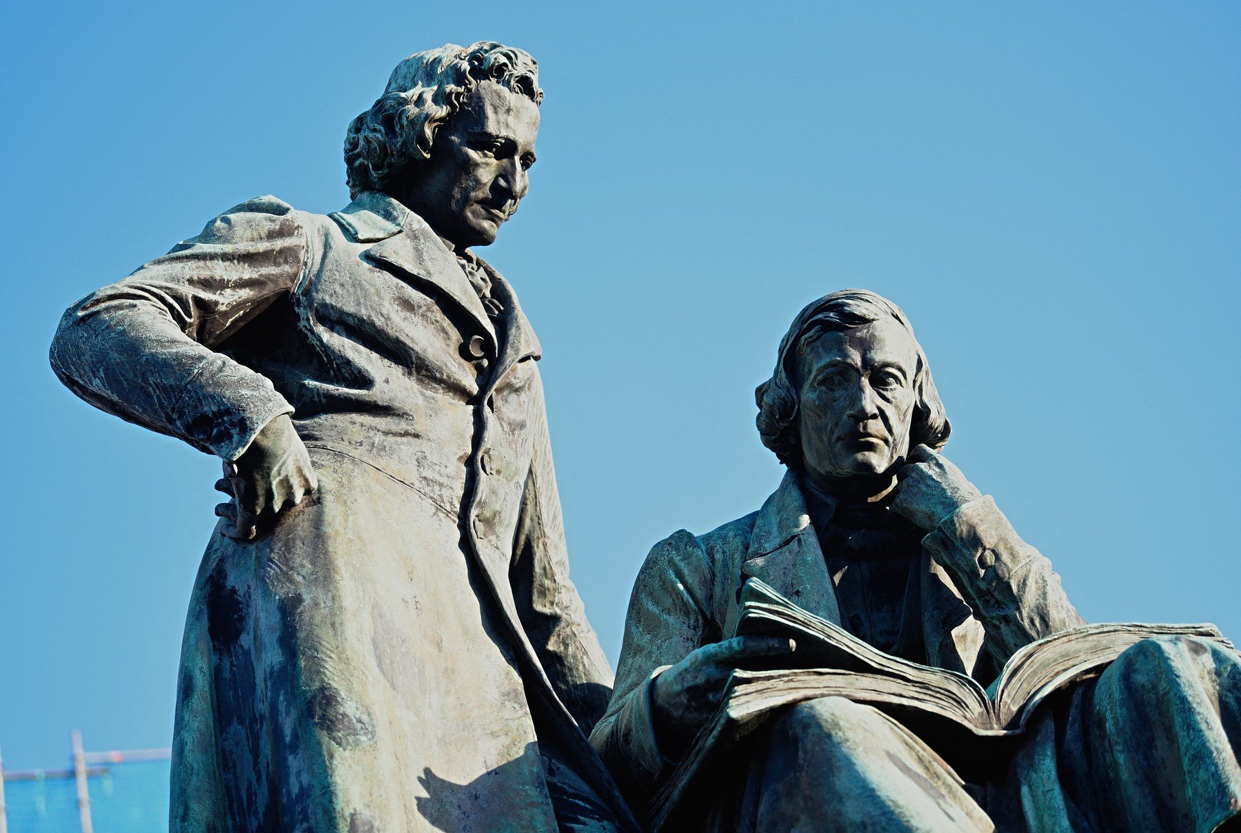 [ad_1] Inteligența artificială devine un factor central în redefinirea conceptului de creație și dorințe, fiind asemănată cu vechea tentație a magiei de a-și satisface orice aspirație