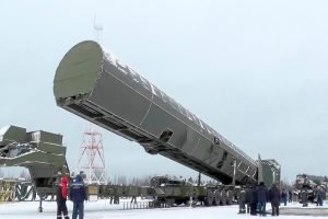 Putin sugerează lui Trump extinderea cu un an a acordului pentru arme nucleare New Start