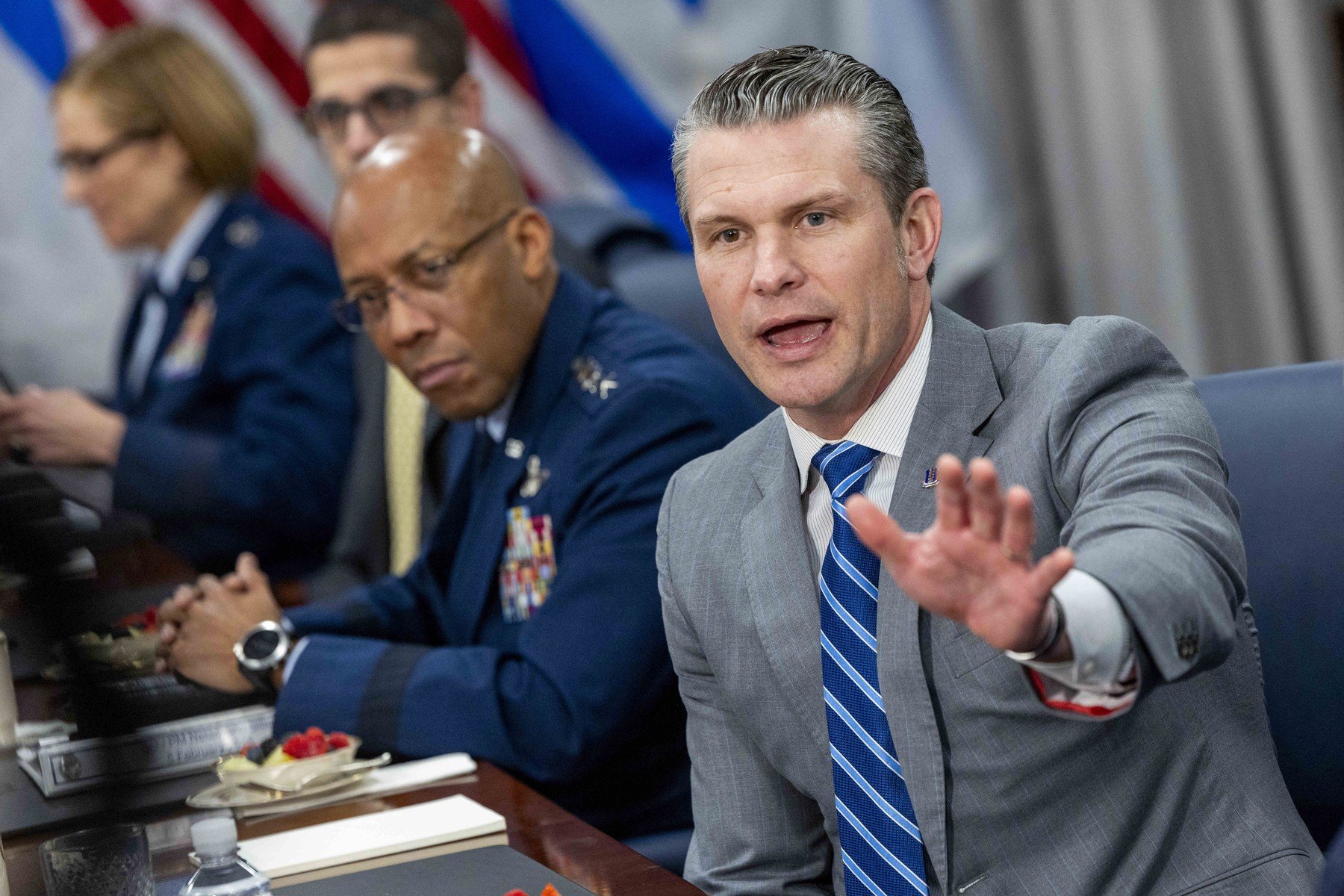 Secretarul Apărării al SUA, Pete Hegseth, organizează o reuniune cu oficiali militari din întreaga lume la Virginia săptămâna viitoare