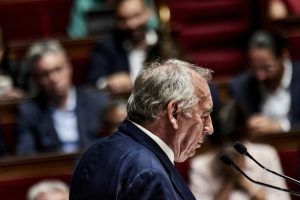 Francois Bayrou este demis de Parlament.