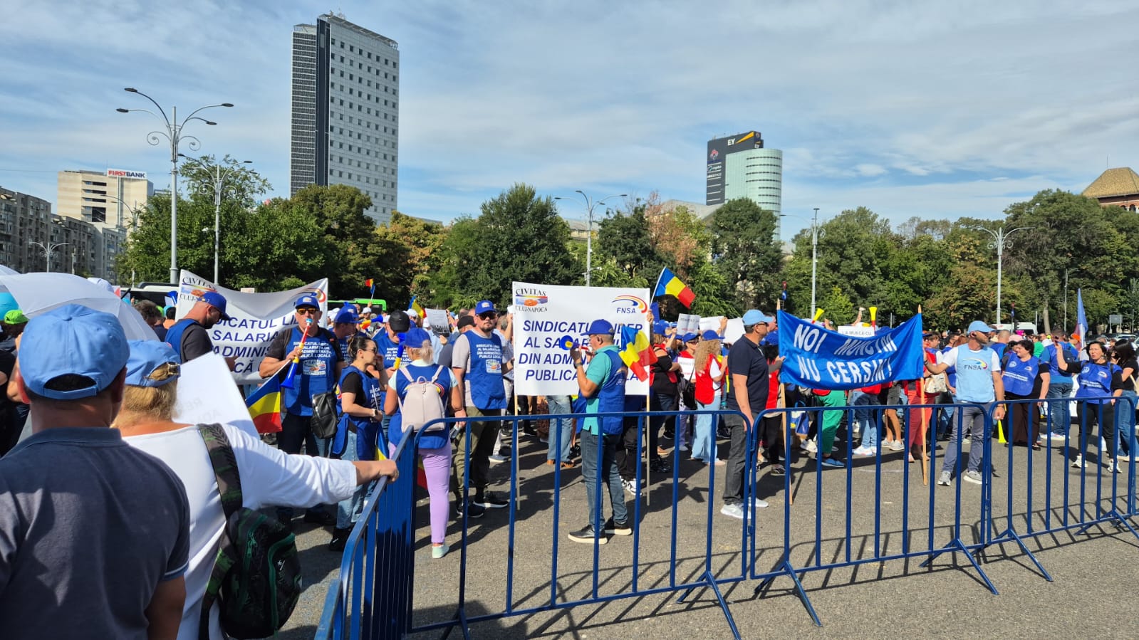 Sindicaliștii din aparatul guvernamental reclamă încălcări grave ale drepturilor sindicale și cer intervenția organizațiilor europene și internaționale