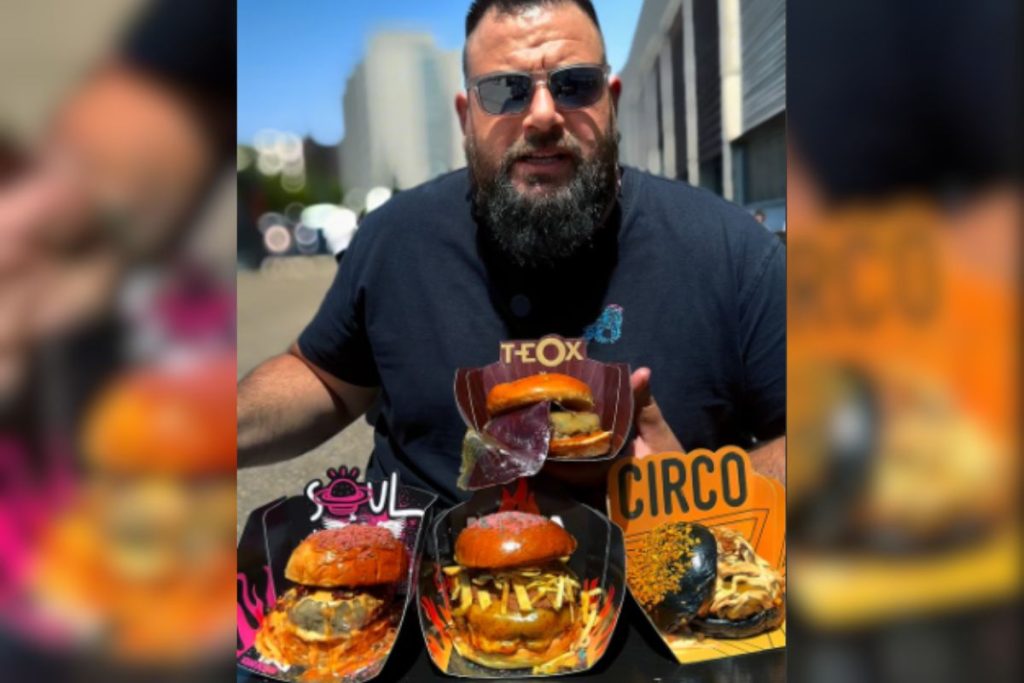 Cel mai costisitor hamburger din lume, în valoare de peste 9.000 de euro, impune o clauză de confidențialitate pentru cei ce îl consumă, iar recenziile sunt interzise