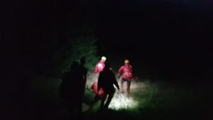 Tânăr ucrainean de 29 de ani, descoperit în stare critică în Munții Maramureșului, după ce a fost deshidratat și nu consumase alimente de două zile