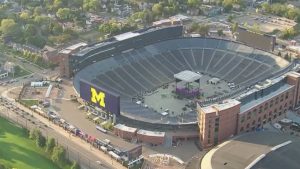 Zach Bryan va concerta la Big House