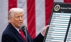 Trump stabilește tarife vamale pentru medicamente, camioane grele și mobilier fabricate în afara SUA