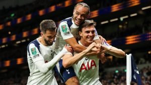 Tottenham – Wolves, TRANSMISIE ÎN DIRECT pe VOYO, de la ora 22:00! Confruntare accesibilă în Premier League pentru echipa lui Drăgușin