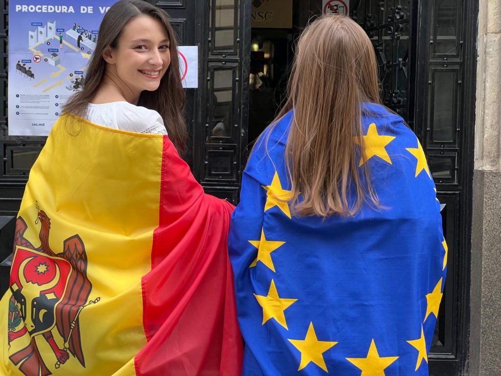 Participare fără precedent la alegeri în diaspora moldovenească / Susținătorii Europei, votați în număr mare / Socialiștii lui Igor Dodon, ocupați abia poziția a patra