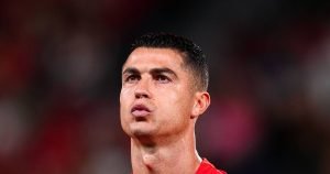Atenționare: Ronaldo ar putea face un retur spectaculos la Manchester United

sau

Returnarea lui Cristiano Ronaldo la Manchester United, posibilă

sau 

Ronaldo pe cale să revină în mod senzațional la formația Manchester United