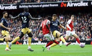 Victoria pentru Arsenal și Manchester United în Premier