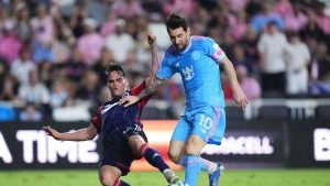 Messi oferă trei assisturi