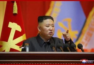 Kim Jong Un a evaluat primul distrugător nord-coreean de 5.000 de tone, echipat cu capabilități nucleare / Se suspectează sprijin din partea Moscovei pentru Coreea de Nord