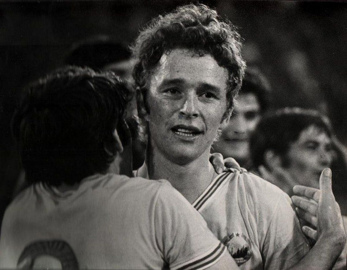 „Există încă ceva de dezvăluit?” sau „Mai sunt secrete de descoperit?” ar fi variante alternative pentru titlul respectivei postări de știri.