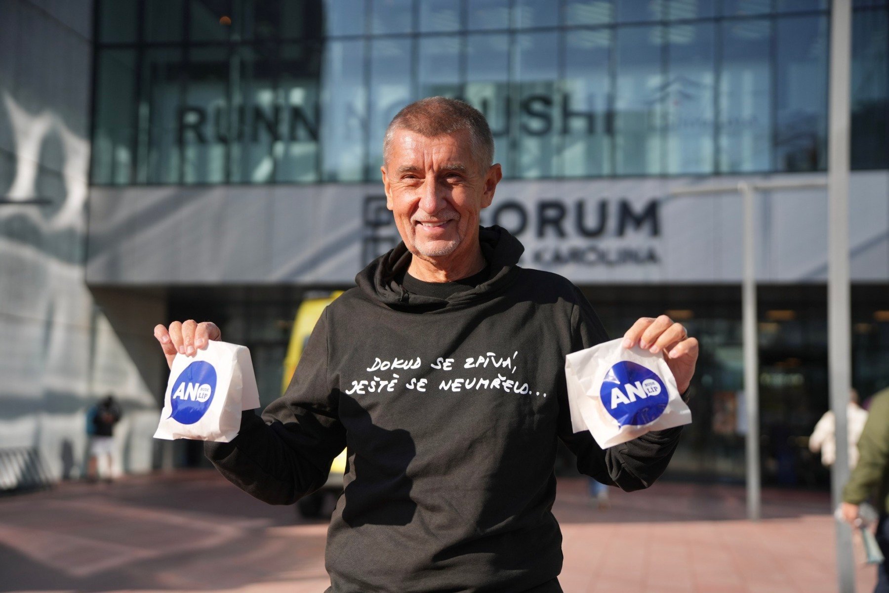 Reacția inițială a miliardarului populist Andrej Babis, judecat pentru corupție, după victoria în alegerile parlamentare din Cehia: „Ucraina nu e încă pregătită pentru Uniunea Europeană, dar vom sprijini în continuare” / Posibile intenții de cooperare cu partidele de extremă dreaptă