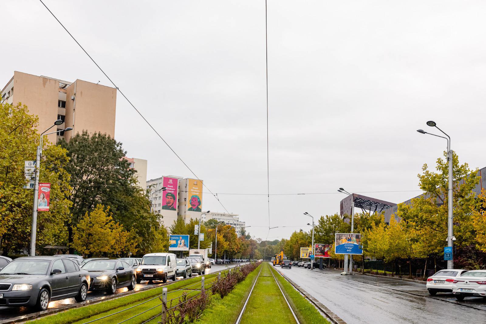 [ad_1] București: Modernizarea sistemului de iluminat public continuă Primăria Municipiului București anunță finalizarea achiziției a 7.822 de corpuri de iluminat LED, dotate cu un sistem de telegestiune integrat, în urma atragerii de fonduri nerambursabile în valoare de 50 milioane lei, provenite de la Administrația Fondului pentru Mediu