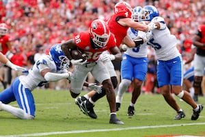 No. 12 Bulldogs revin după înfrângerea cu Bama, obțin victorie împotriva Kentucky