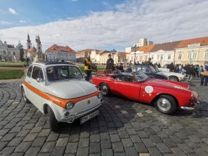 Galerie foto: Peste 130 de automobile de epocă, având minimum 30 de ani, expuse la Retroparada Toamnei din Timișoara