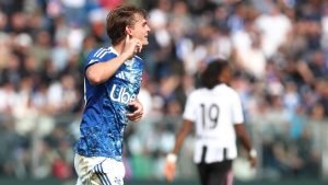 Como a învins Juventus cu 2-0 în Serie A.