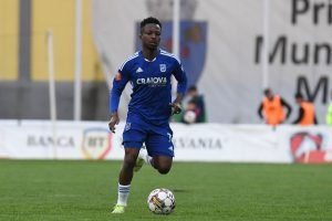 Foștii colegi de la Craiova, șocați de accidentarea lui Samuel Asamoah: „Eu și familia mea ne rugăm pentru el”