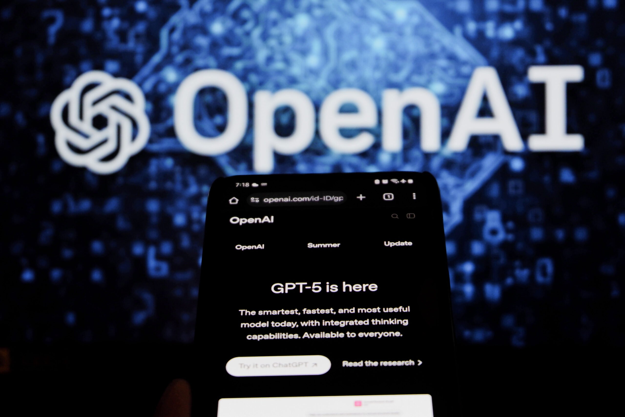 [ad_1] Compania OpenAI continuă să-și extindă și să îmbunătățească platforma de inteligență artificială, evidențiind un ritm accelerat de creștere la nivel global