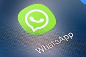 WhatsApp te poate bloca dacă trimiți excesiv mesaje necunoscuților