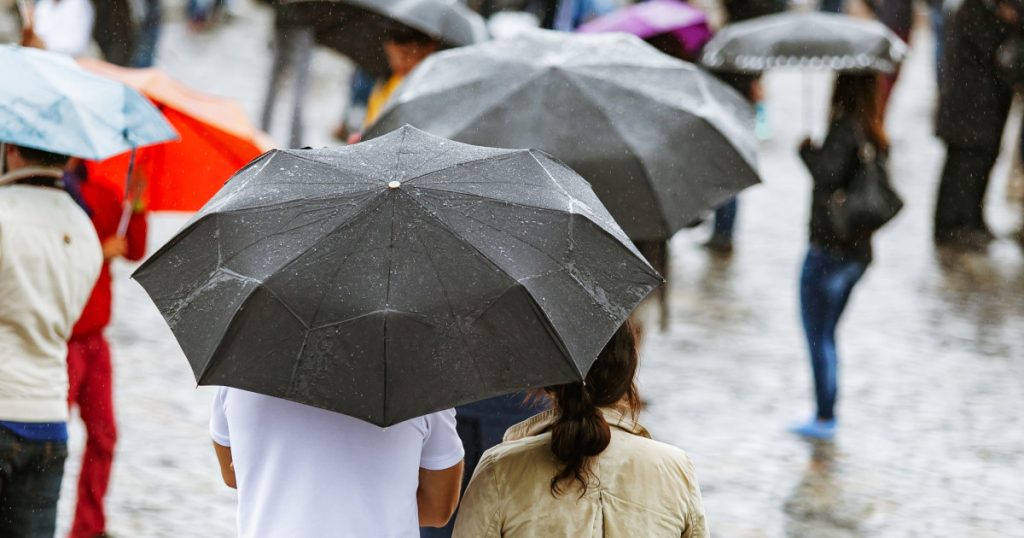 ANM: Cod portocaliu și ploi puternice în sud-est