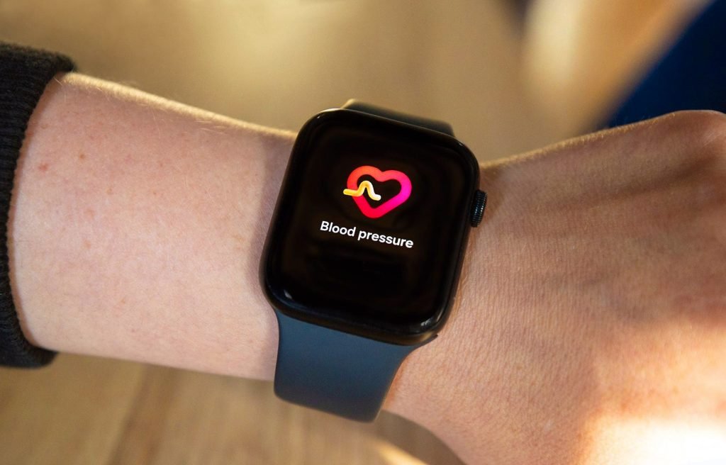 Apple-Watch-hipertensiunea-arteriala-aplicatie.jpg