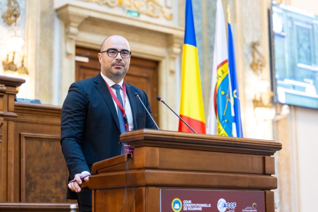 Conf. univ. dr. Bogdan Dima: Curtea Constituțională a modificat din nou structura fundamentală a exercitării autorității politice pentru a bloca o lege ce viza reducerea pensiilor magistraților