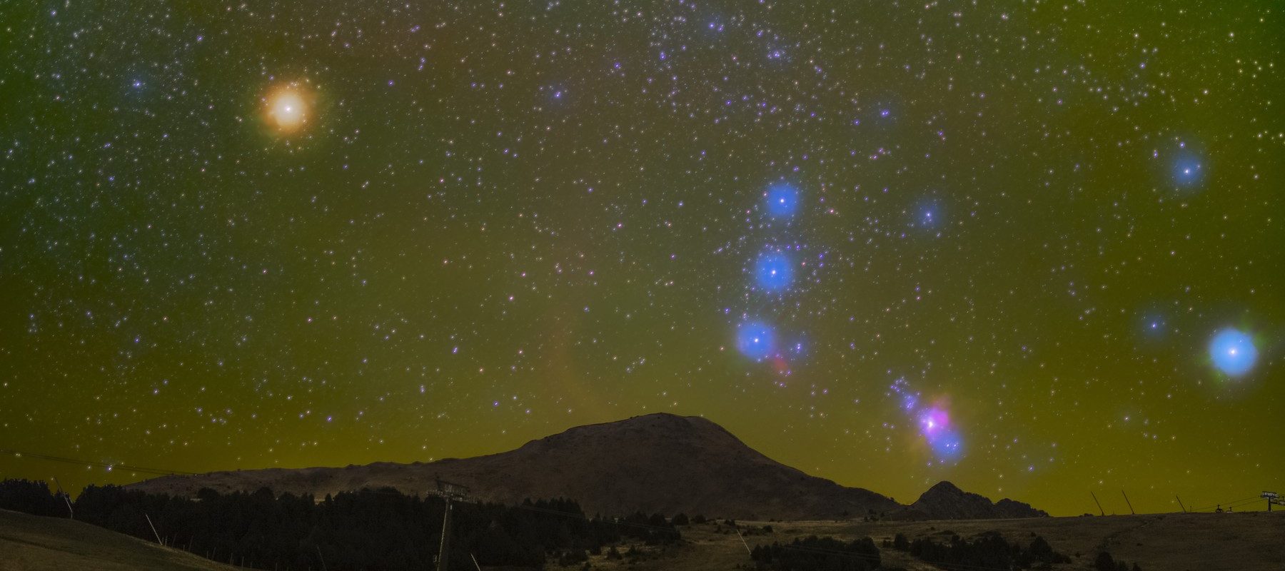 Ploaia de meteori orionide: Când este vizibil în România acest fenomen astronomic