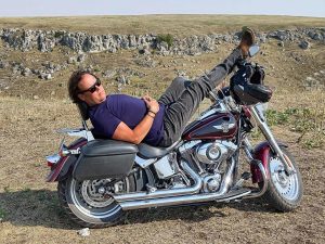 Un turist britanic îndrăgostit de România a dat peste o fațetă mai puțin cunoscută și mai sumbră a țării.