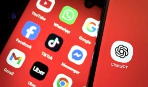 ChatGPT poate gestiona aplicații externe, inclusiv pe telefon, direct din conversație