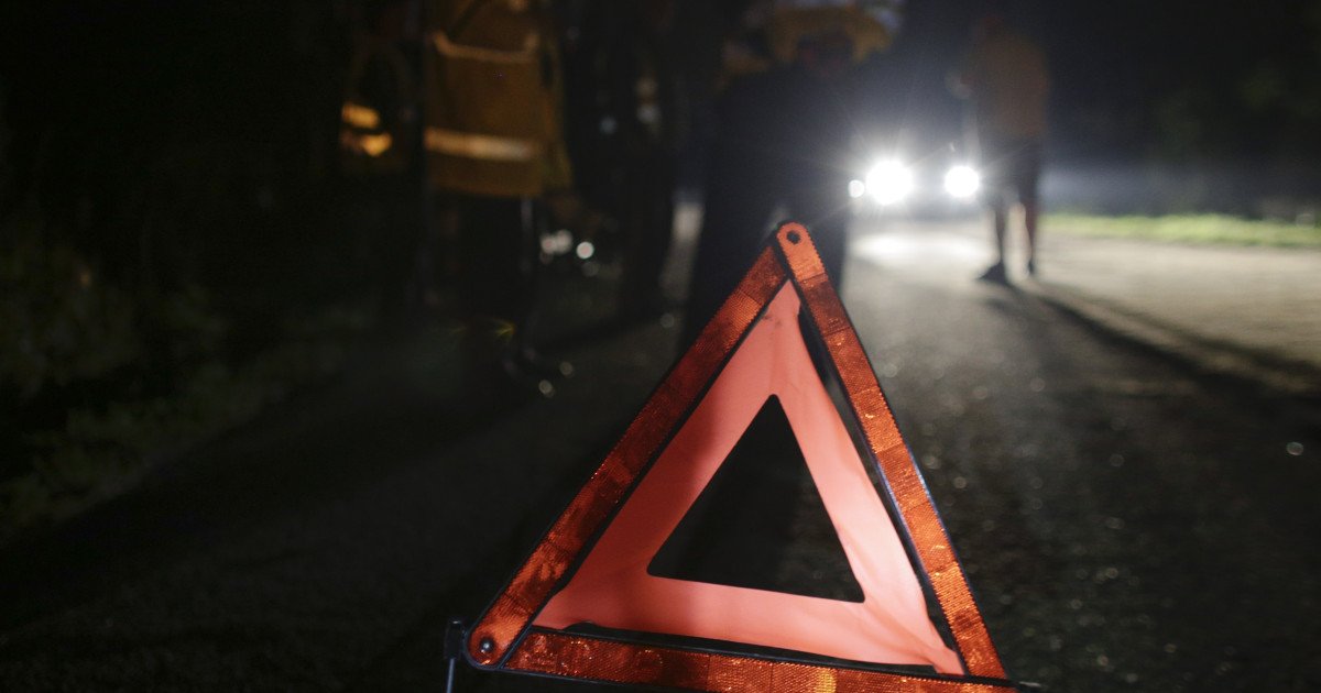 Accident grav în județul Cluj. Trei mașini s-au ciocnit. Un bărbat a murit și șase persoane au ajuns la spital