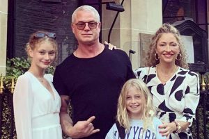 Soția lui Eric Dane: familia noastră înfruntă diagnosticul de ALS, luând lucrurile “zi de zi”