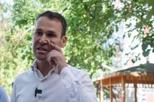 Robert Negoiţă propune restructurarea administrației locale: „Suntem supradimensionați cu 240 de angajați, deși avem dreptul să angajăm 855, iar organigramele sunt pline de rude și colegi de partid”